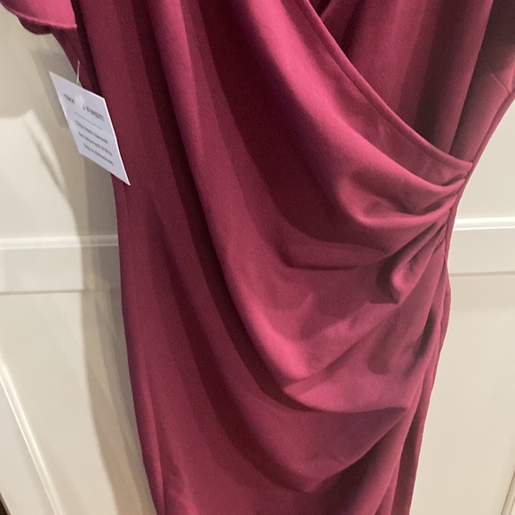 NWT Burgundy flutter sleeves, wrap look dress with v neckline, loose waist small - Picture 4 of 8